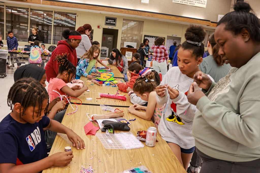 families doing crafts