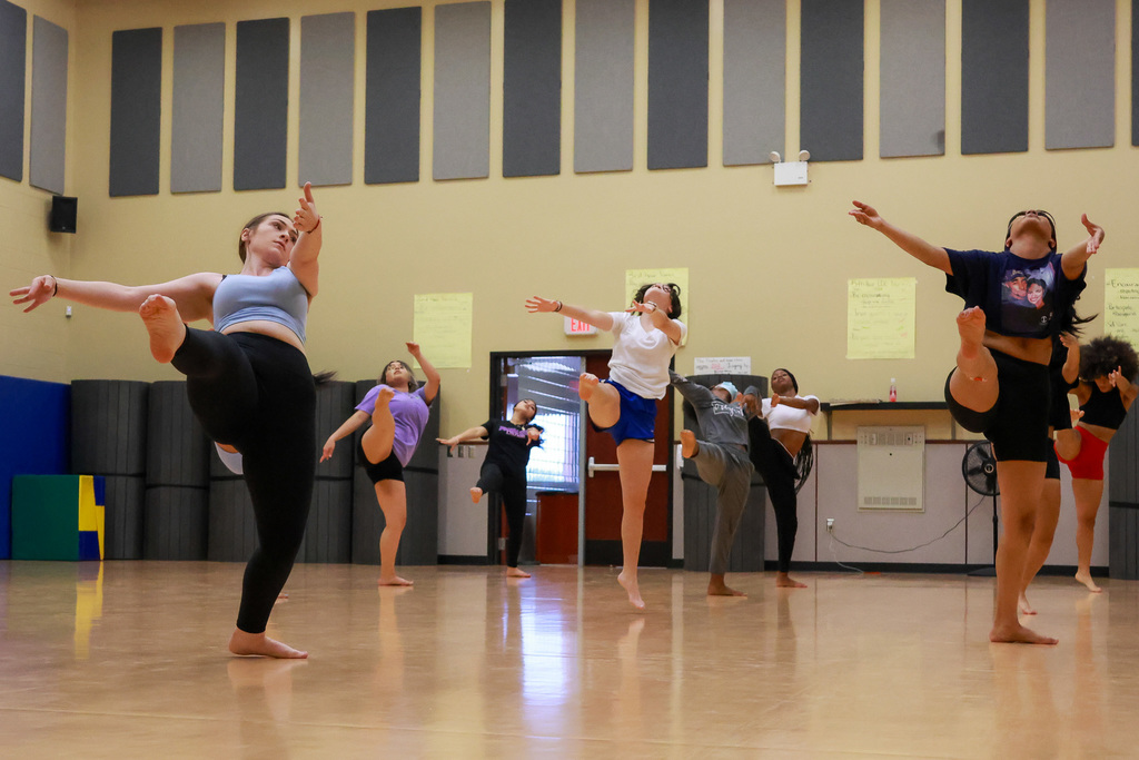 EDC Dancers