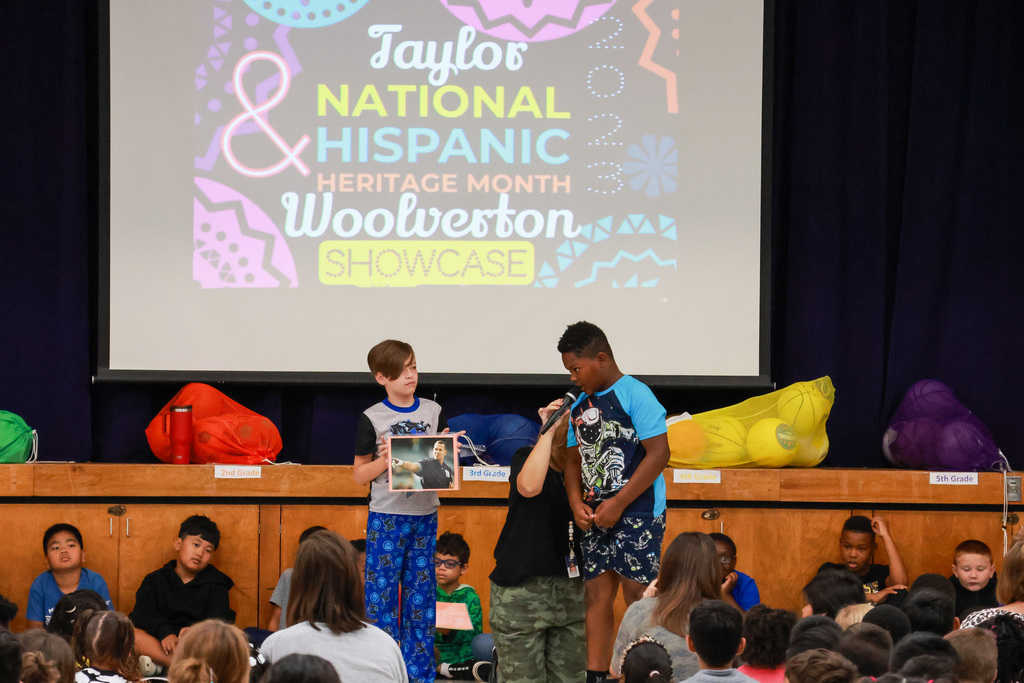 hispanic heritage showcase at northridge elementary student performances
